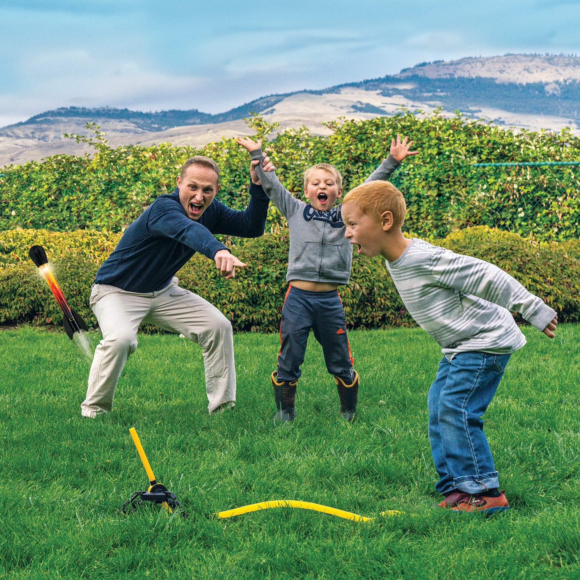 National Geographic Light-Up Air Rocket lifestyle 2